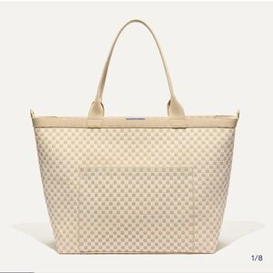 Rothy’s the zip travel tote NWOT